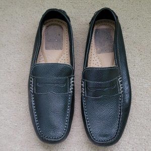 Men's black leather loafer